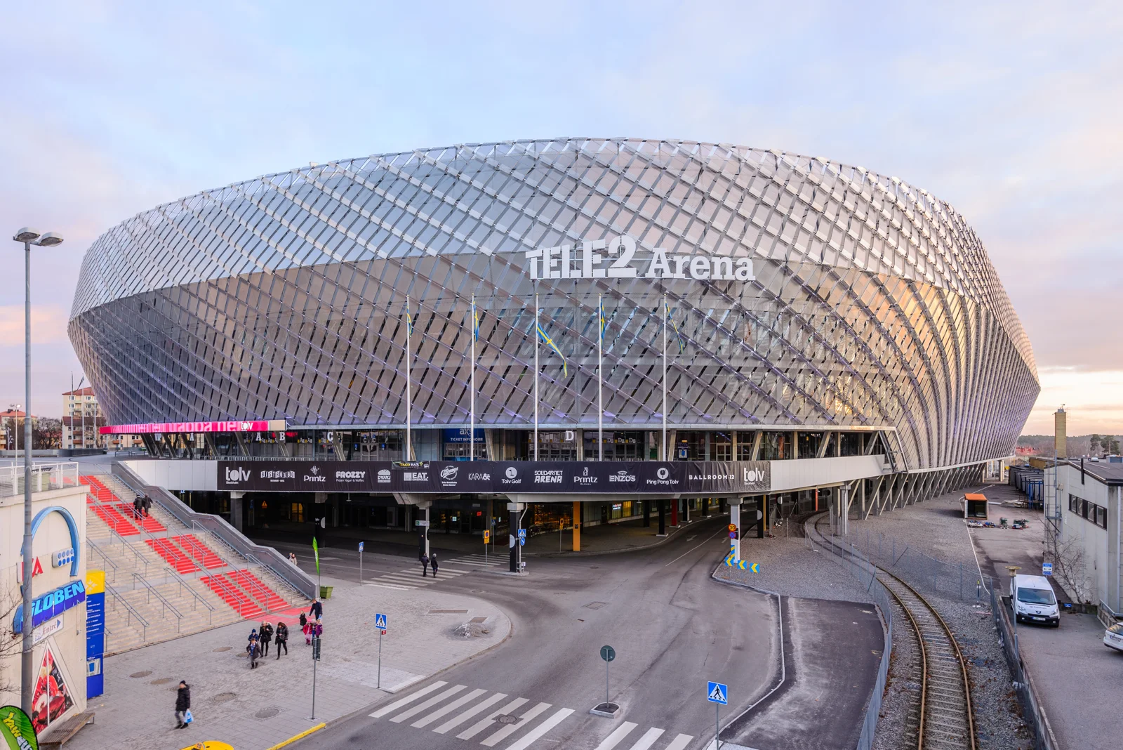 Arenans exteriör från 2015, då under namnet Tele2 Arena – inte ett foto från Robyns konsert.